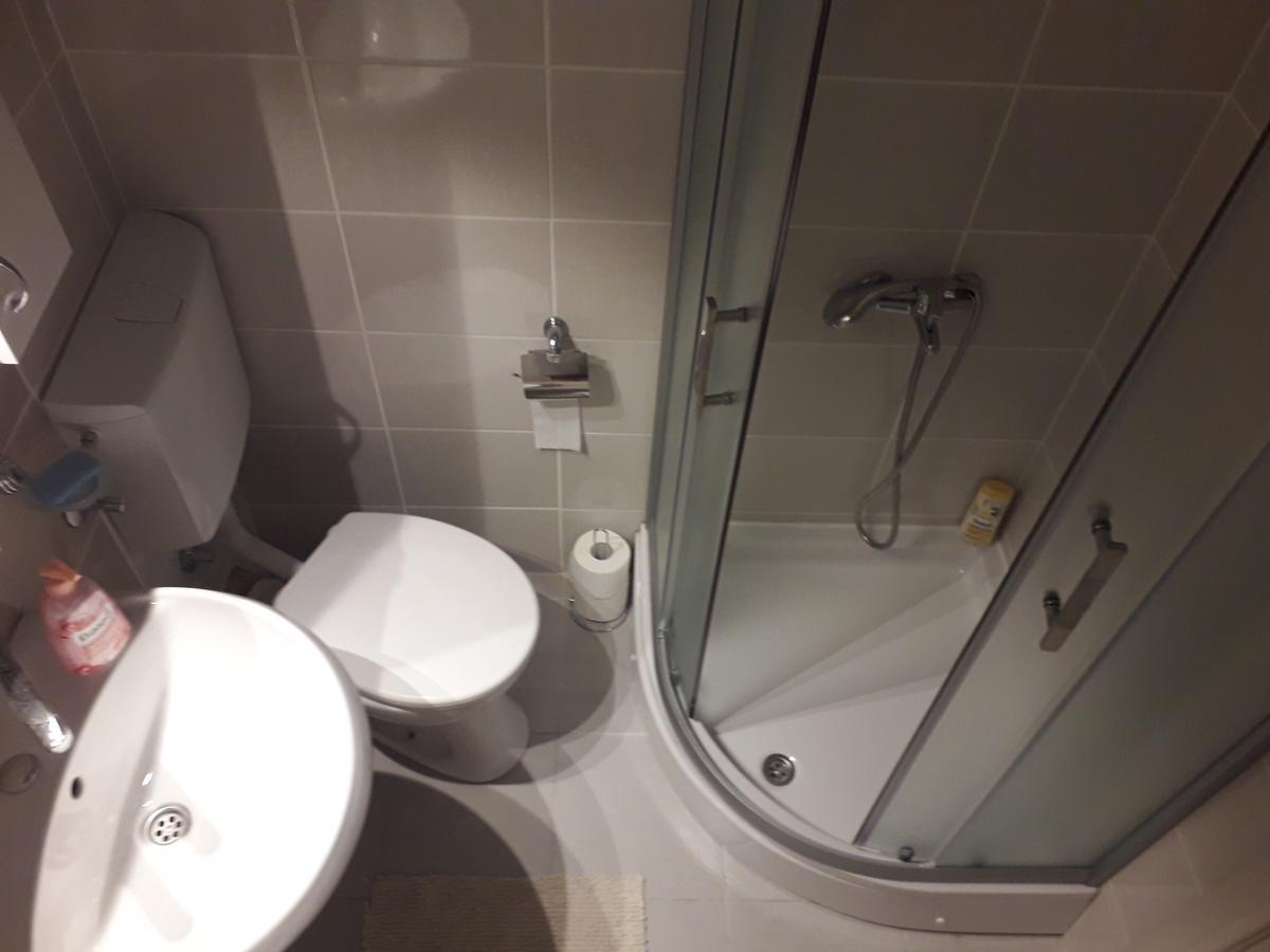 Studio Apartman Ld U Strogom Centru Novi Sad Exterior photo