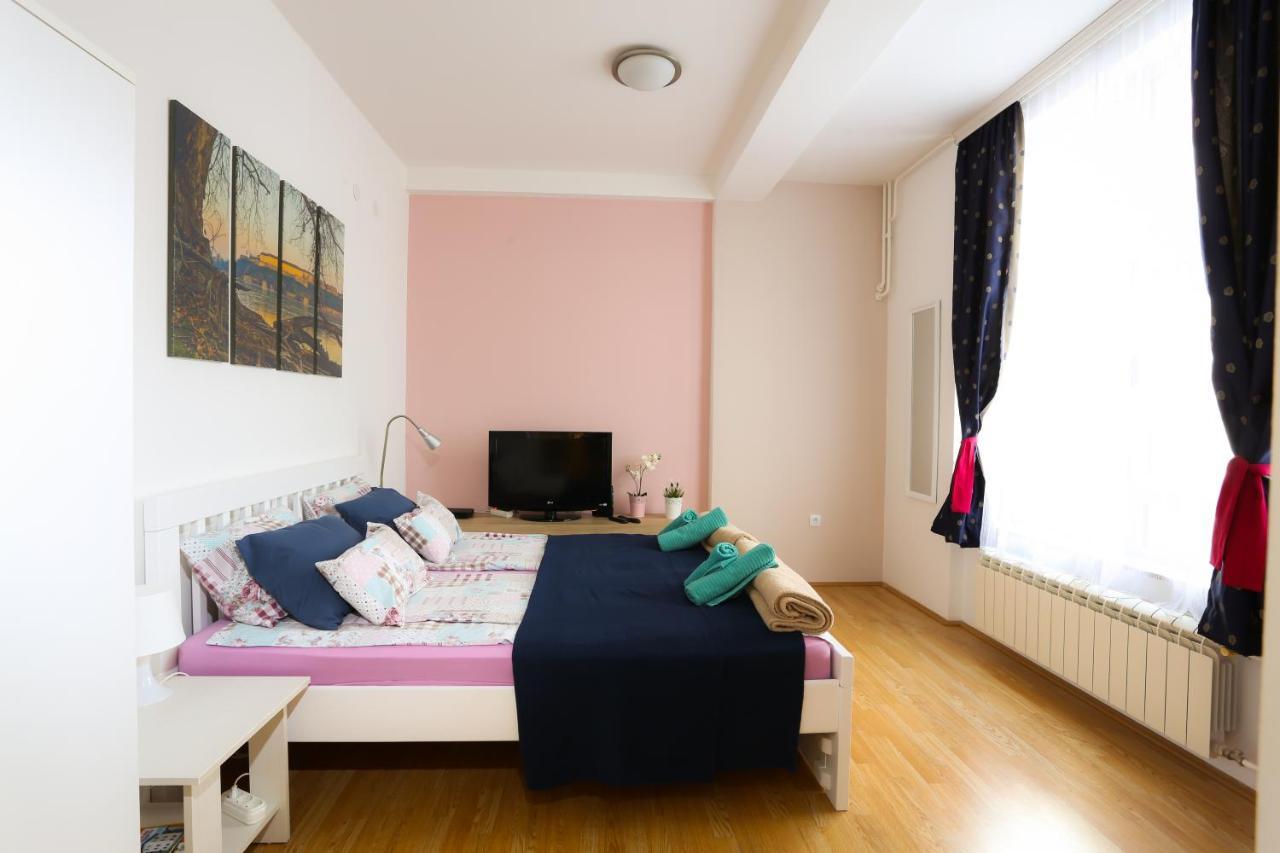 Studio Apartman Ld U Strogom Centru Novi Sad Exterior photo